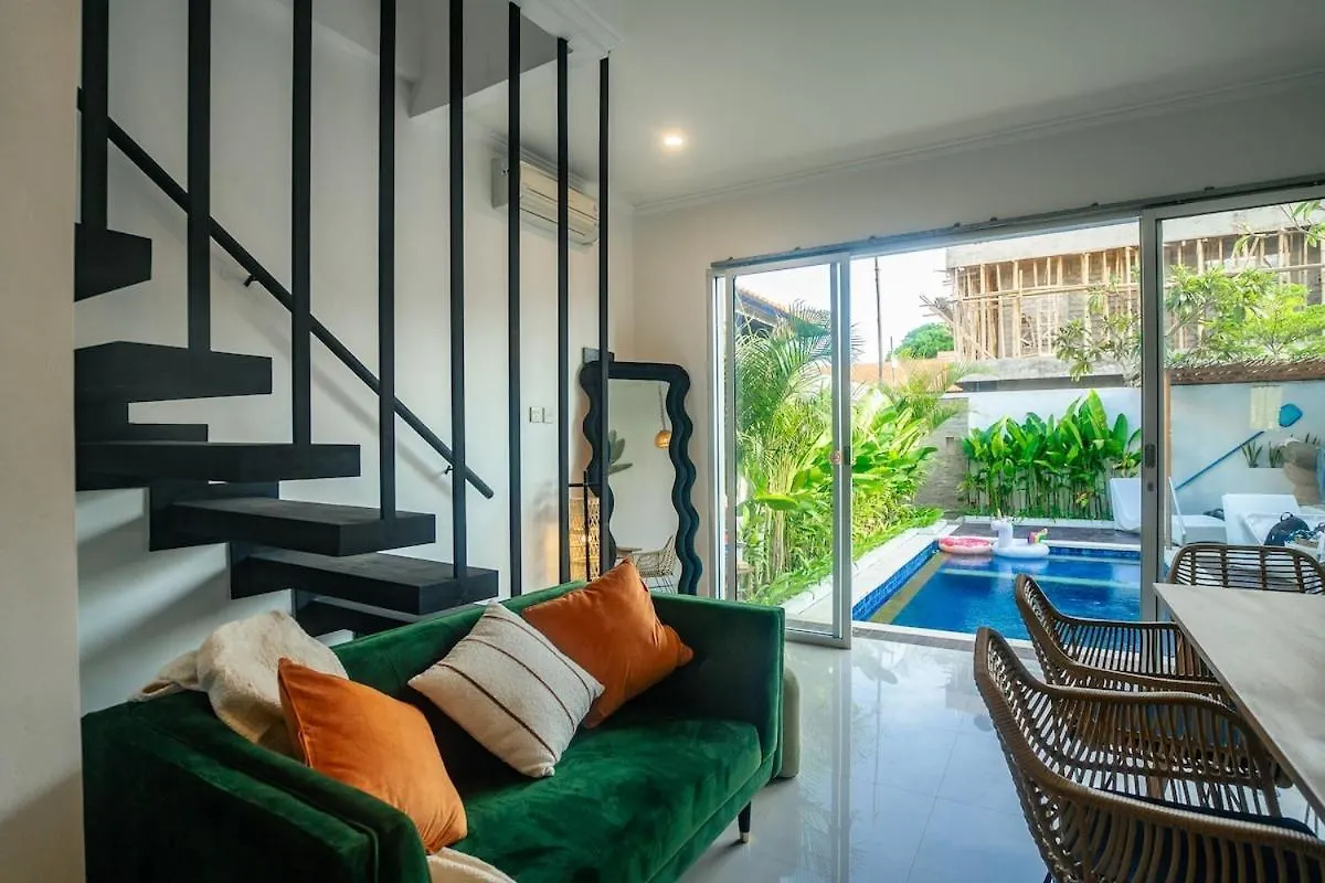 Central Cozy Villa 3Br 5Min Walk To Shops, Beach Legian  Legian (Bali)